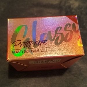 Touch in sol glassy skin balm